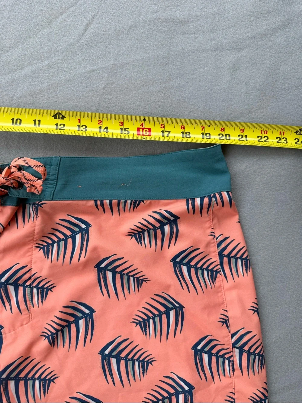 Patagonia Stretch Planing Board Shorts Sz 38 Four-Way Stretch Palms of Heart